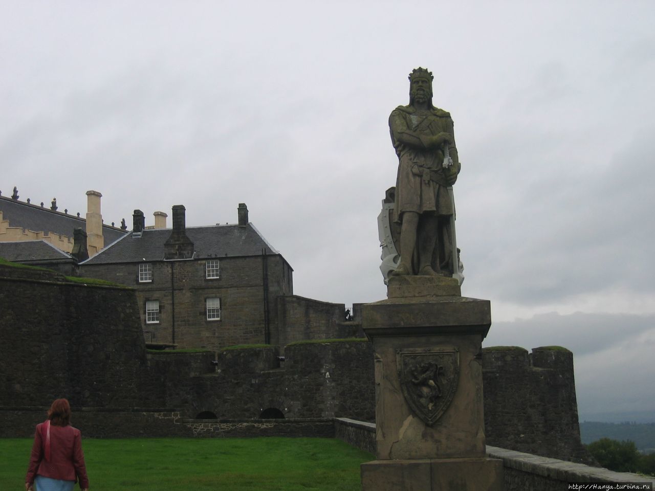Вид на Стерлинг и памятник Роберту Брюсу Стерлинг, Великобритания