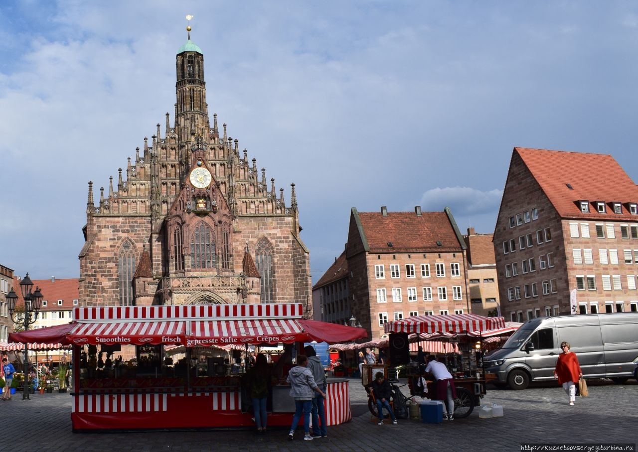 Фрауэнкирхе (церковь Богородицы) Нюрнберг, Германия