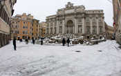 http://tg24.sky.it/tg24/cronaca/photogallery/2012/02/04/roma_neve_4_febbraio_2012_monumenti_imbiancati.html#0