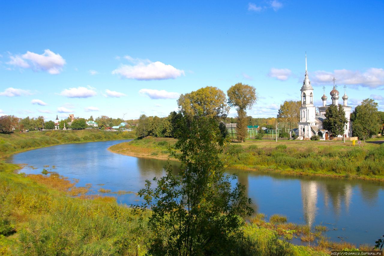 Смотровая площадка со скамейкой 