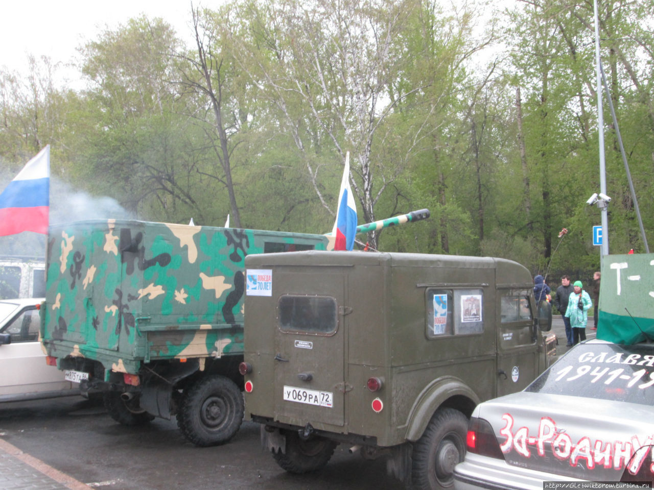 Выставка старых автомобилей на День Победы Тюмень, Россия