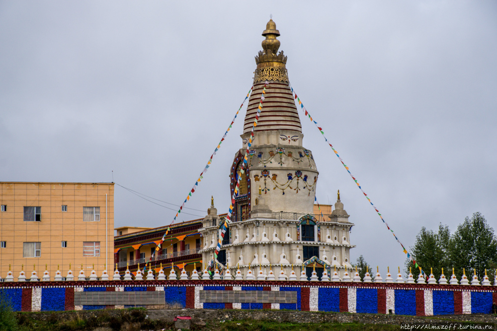 Белая дагоба пекин. Храм белой ступы пекин. Архитектура древнего китая храм тяньнин. Пагода 7 дней элиста храм. Пагода бел.