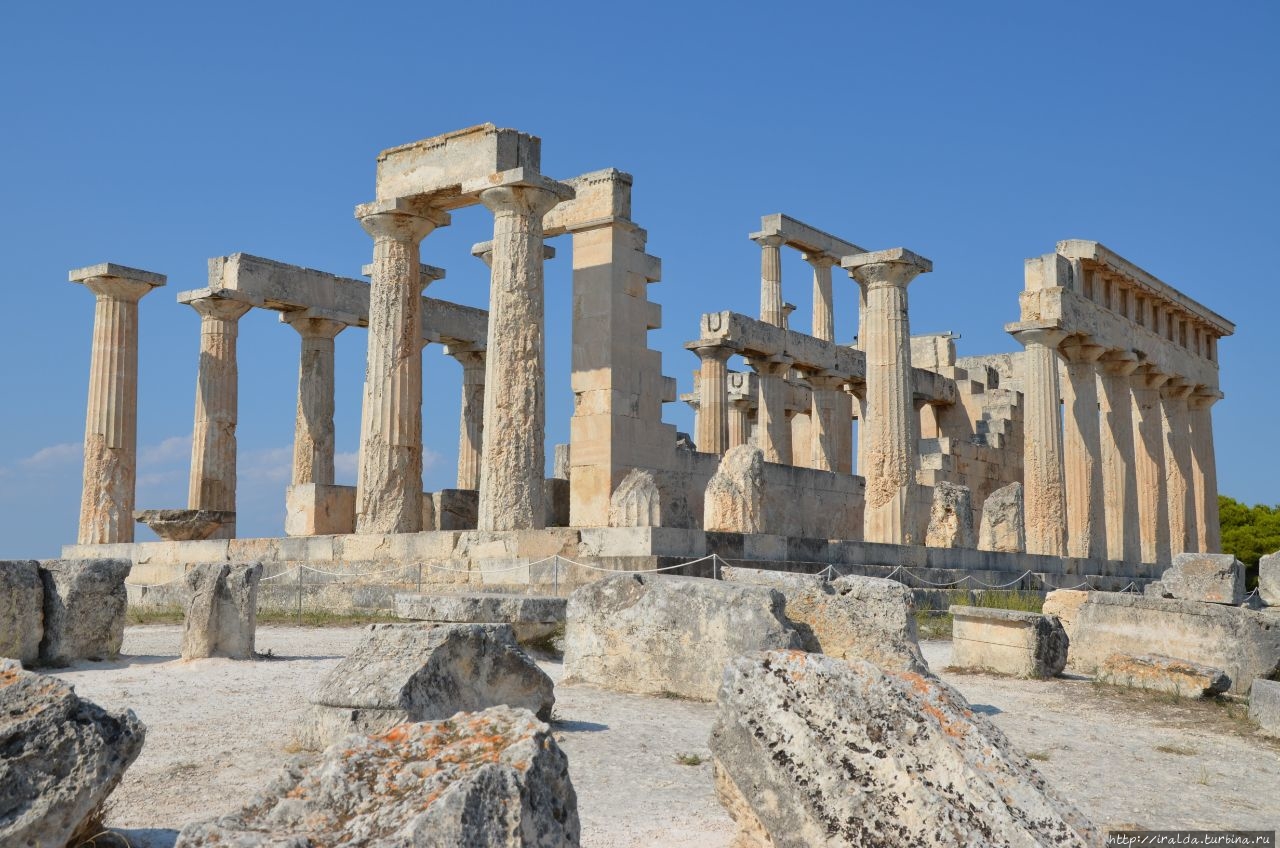 Храм Афины Афайи. Замыкая Священный треугольник