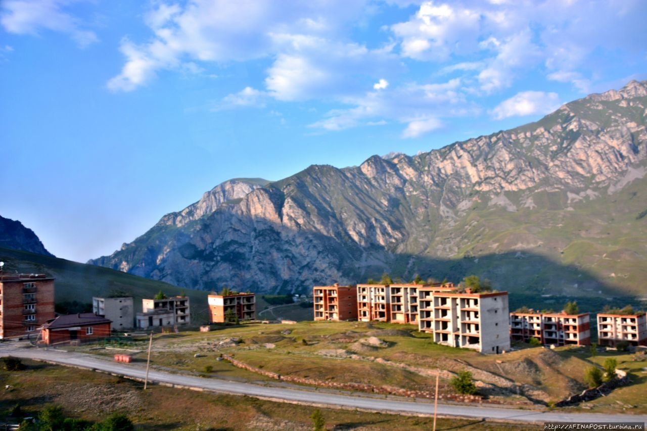 Кармадонское ущелье Кармадон, Россия Кармадонское ущелье Кармадон, Россия