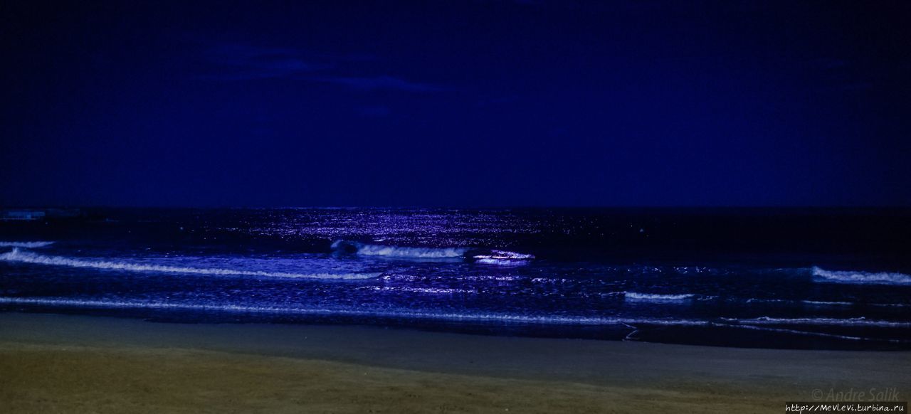 Вечер. Ситжес. Прибой Ситжес, Испания