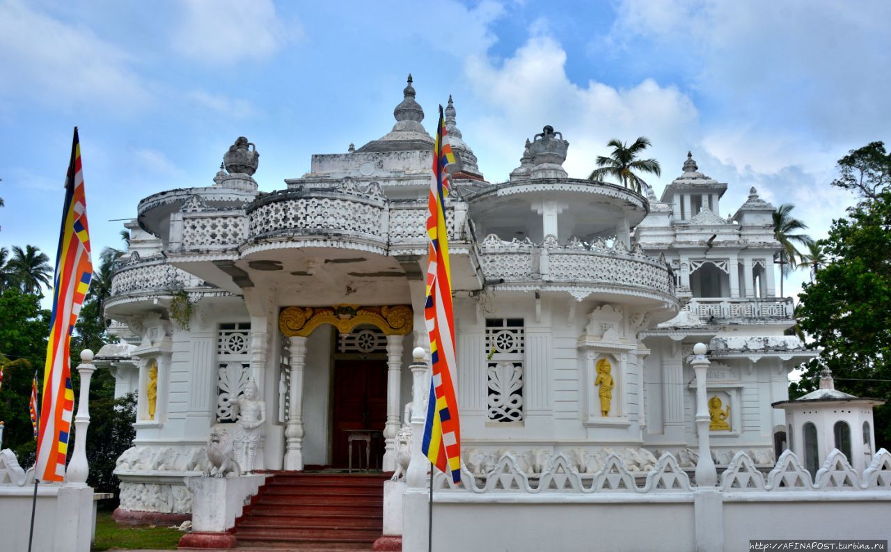 Шри Пушпарама Маха Вихарая (Наяка Пансала) Балапития, Шри-Ланка