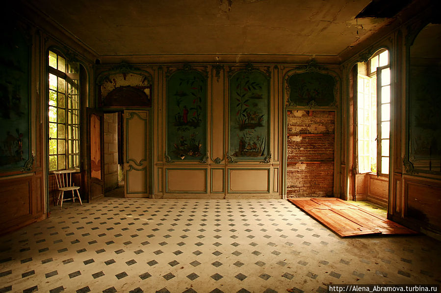 первый этаж малая гостинная