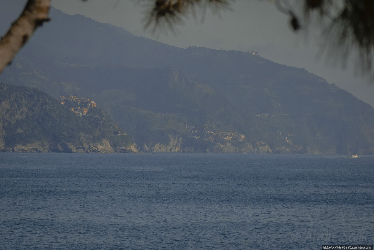 Романтичное местечко Монтероссо-аль-Маре, Италия