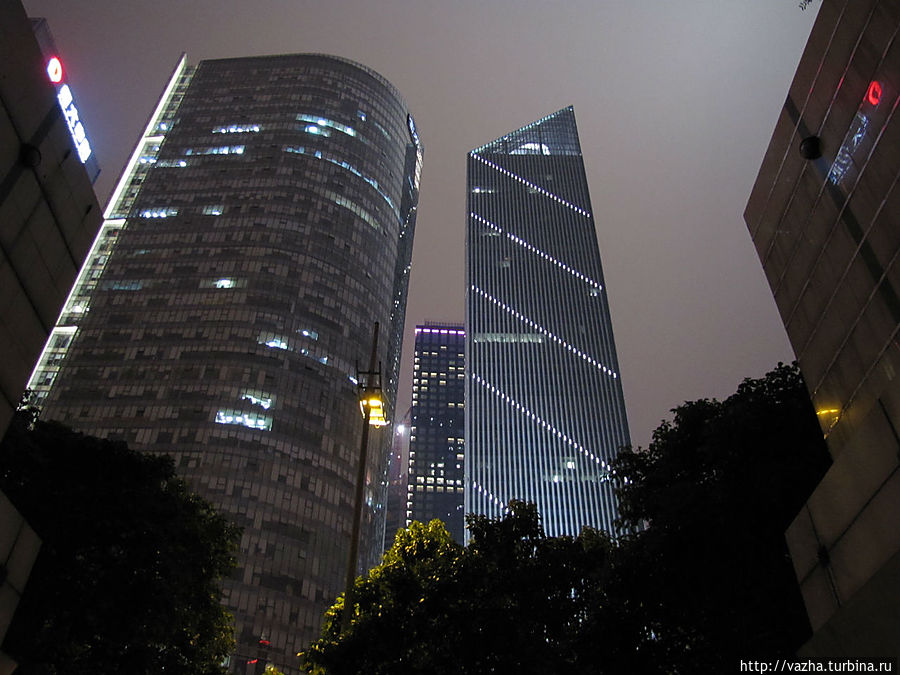 Гуанджоу в огнях Гуанчжоу, Китай