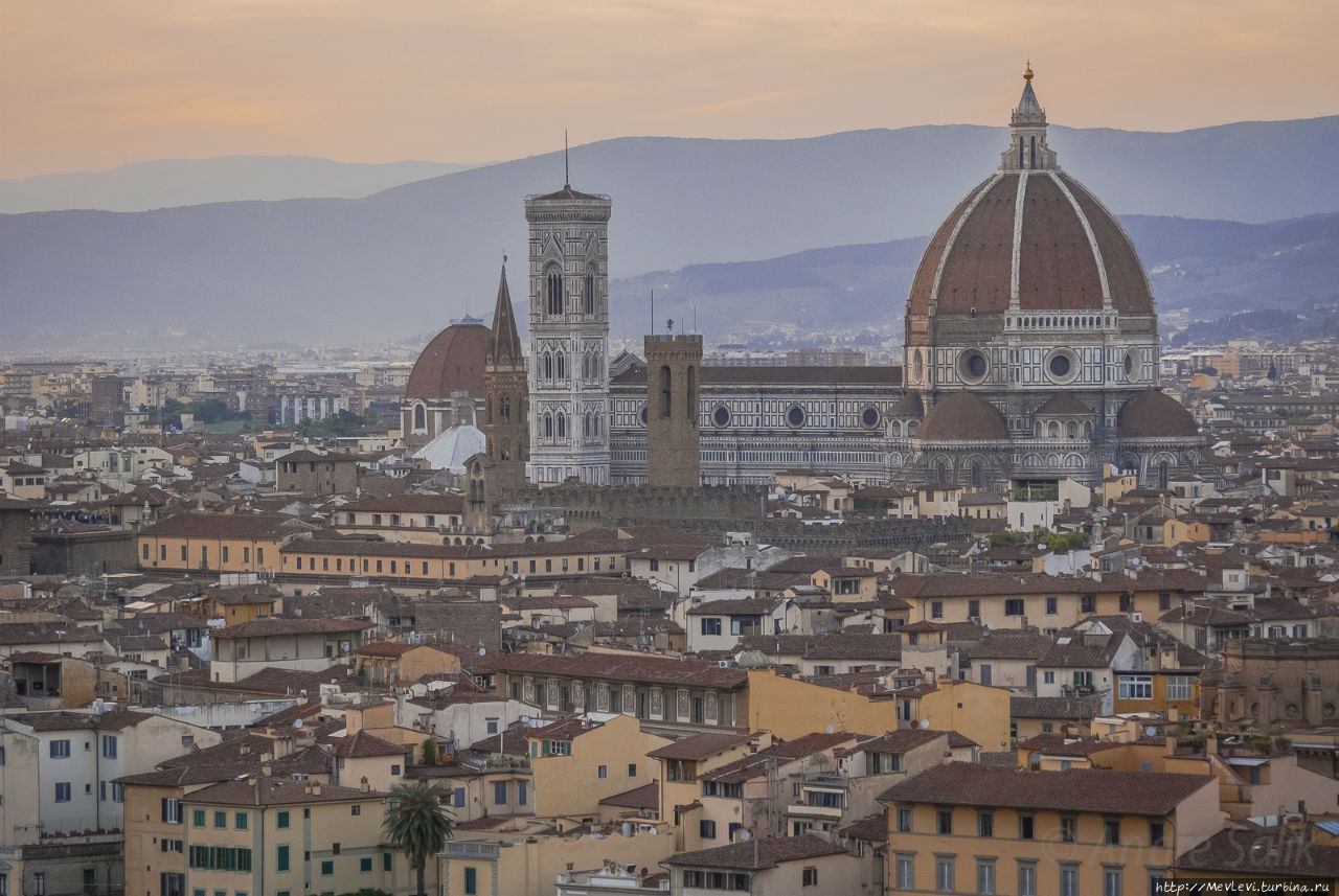 Площадь Микельанжело Флоренция, Италия