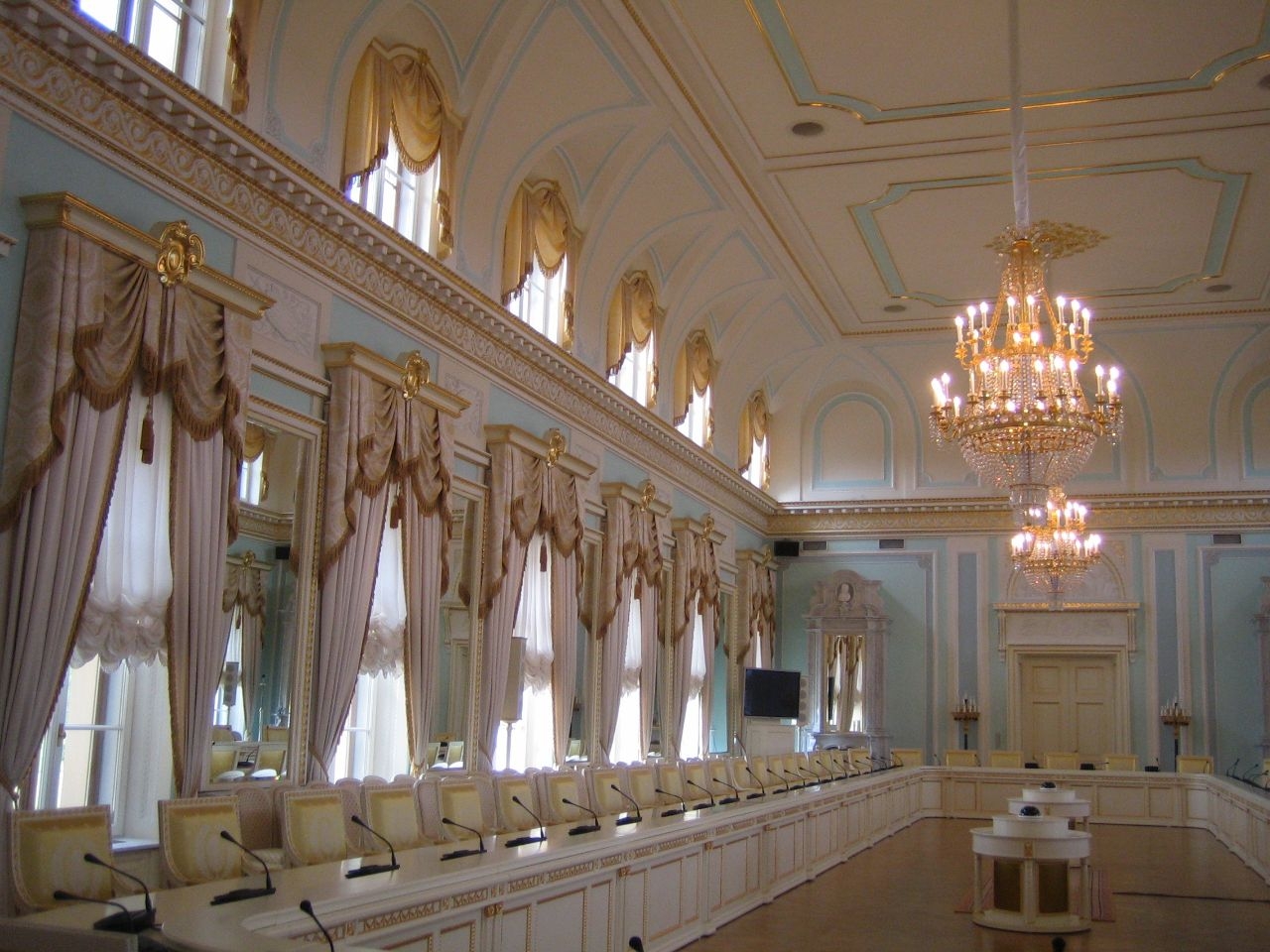 Превращение Константиновского Дворца в Дворец Конгрессов