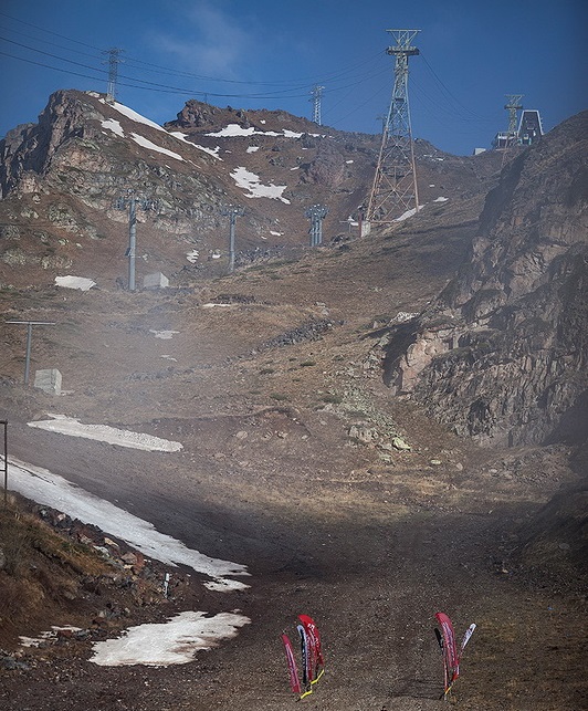 Нижняя часть трассы вертикального километра Эльбрус (гора 5642м), Россия