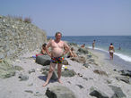 Пляж в Несебре невелик и каменист, но места для загорания и купания всем хватит