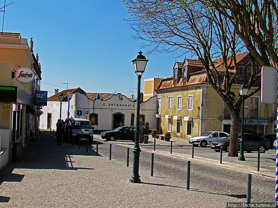 Исторический центр  Мафры — почти средневековье в начале 21в Мафра, Португалия