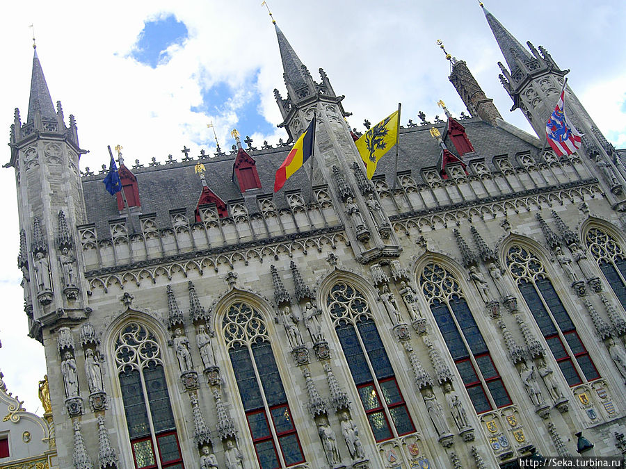 Ратуша Брюгге. Построена в готическом стиле. XV в.