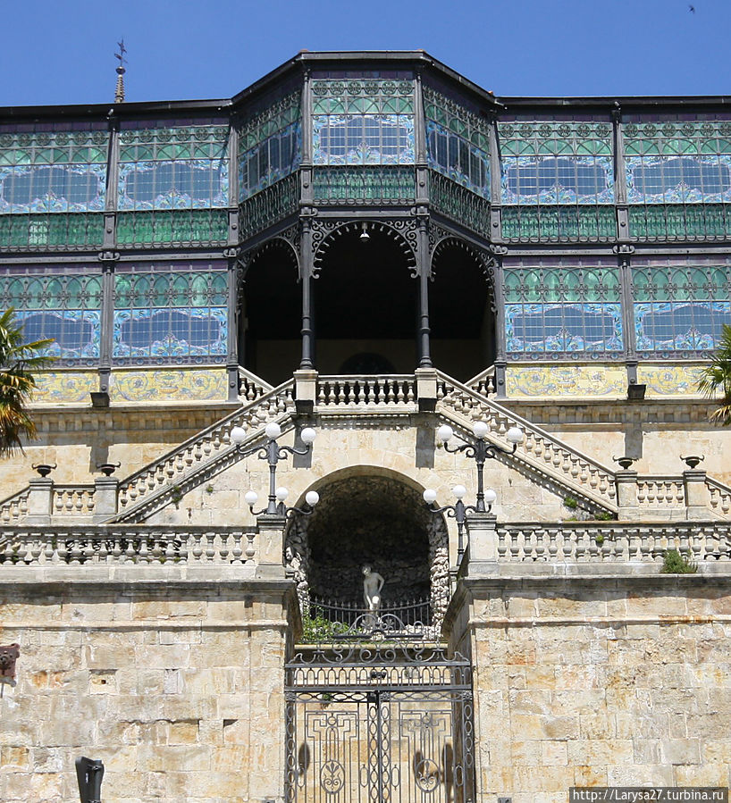 Каса Лис со стороны реки Саламанка, Испания