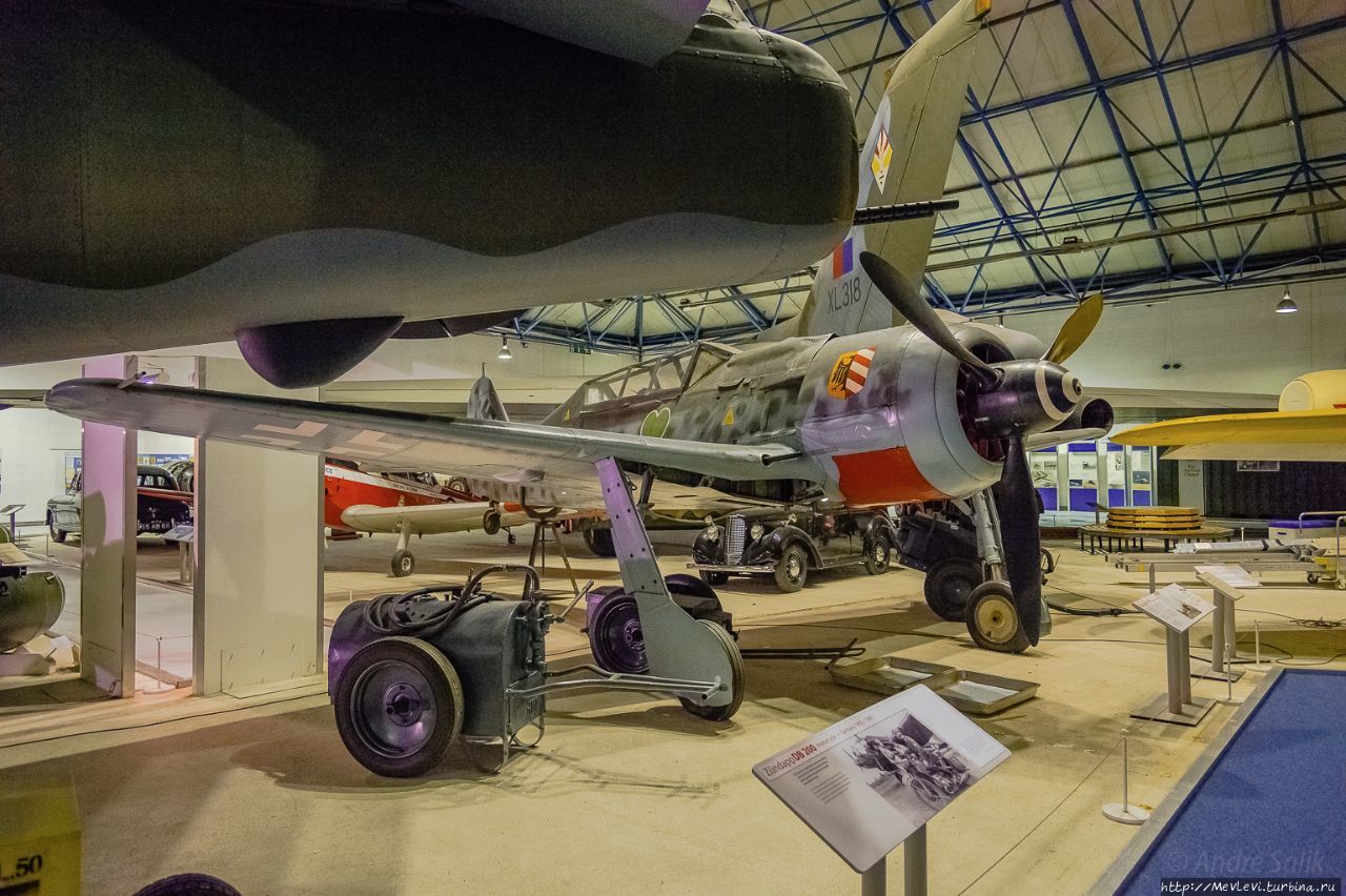 Зал бомбардировщиков (The Bomber Hall). Royal Air Force Muse Лондон, Великобритания
