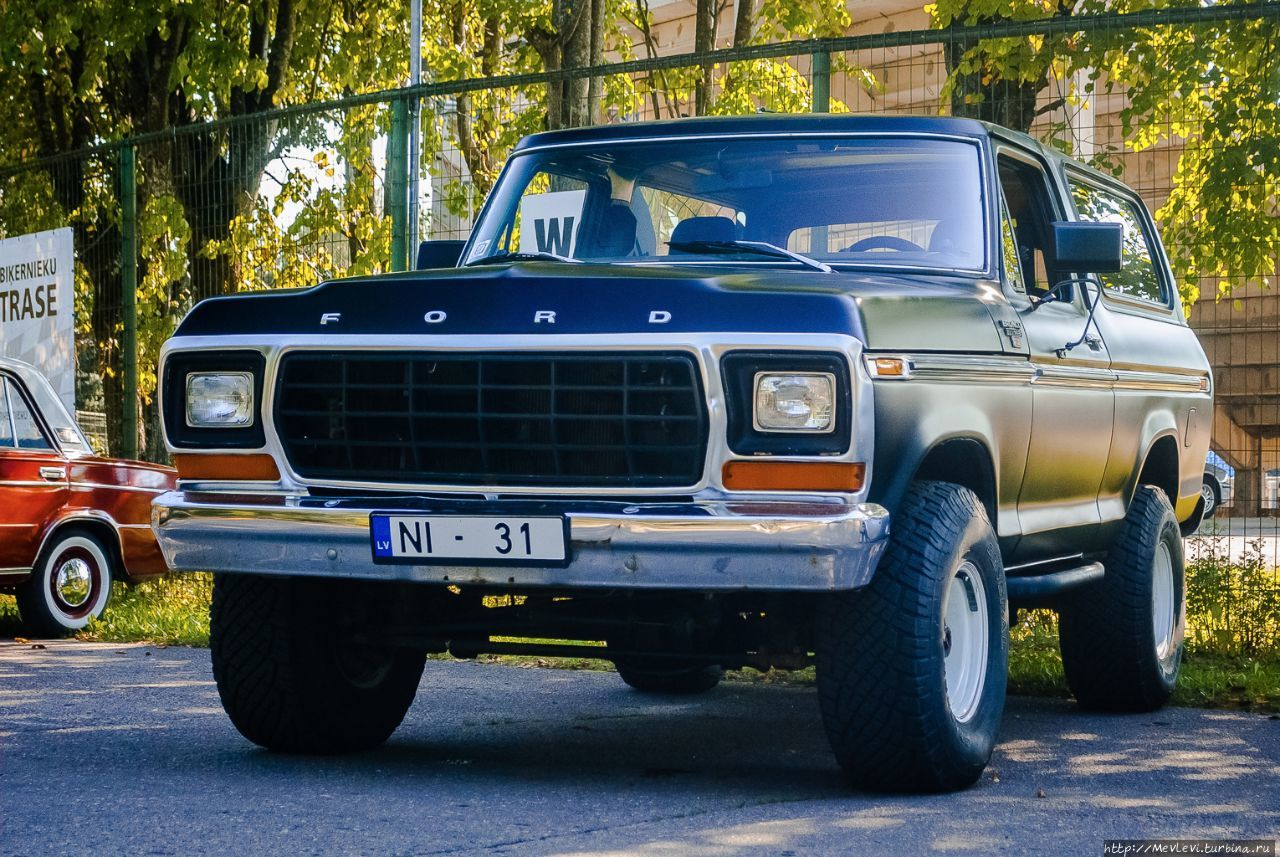 Латвийский  клуб ретромобилей Рига, Латвия