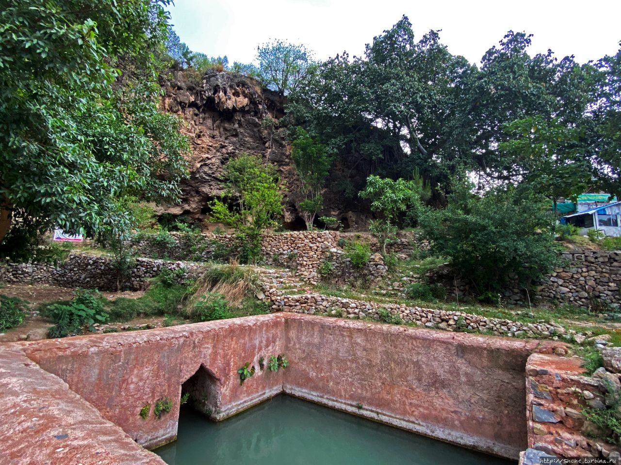 Пещеры Будды Шах Аллах Дитта, Пакистан