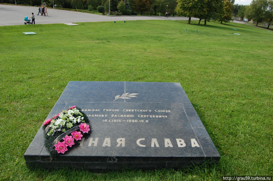 Памятник Ефремову В.С, Волгоград, Россия