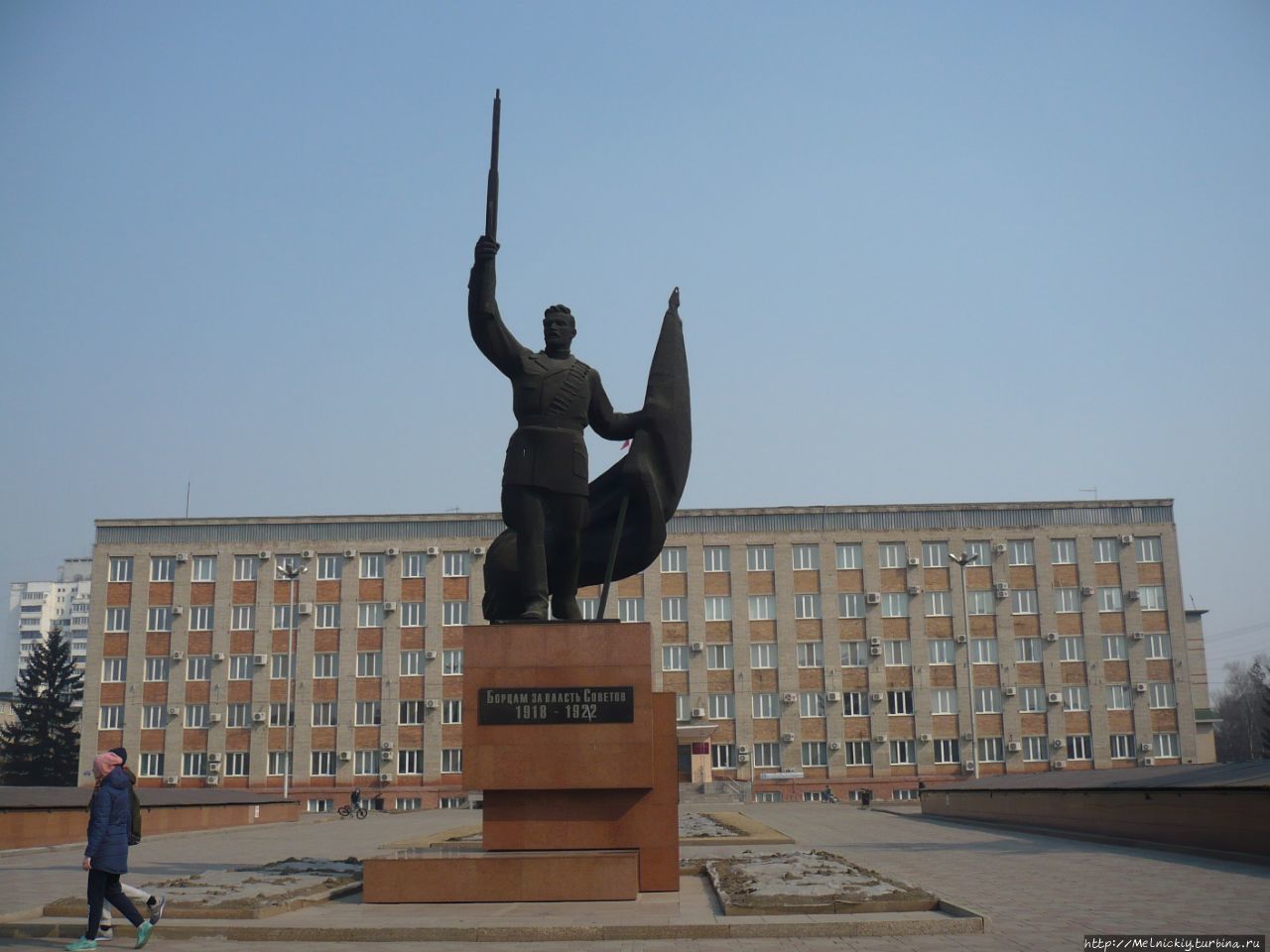 Памятник «Борцам за власть Советов» / Monument 