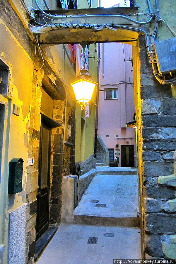 Чинкве Терре 4: Закат в Вернацце Вернацца, Италия