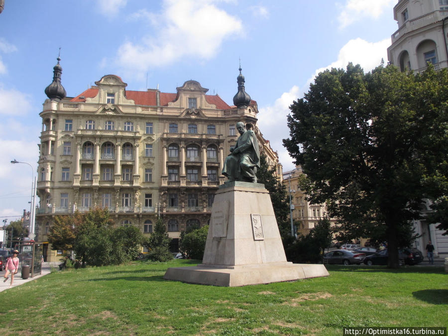 Прогулка по  Йираскуву мосту (Jiráskův most) туда и обратно Прага, Чехия