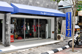 Распространенные на Бали магазины марки «Поло», которые можно встретить почти на каждом углу.