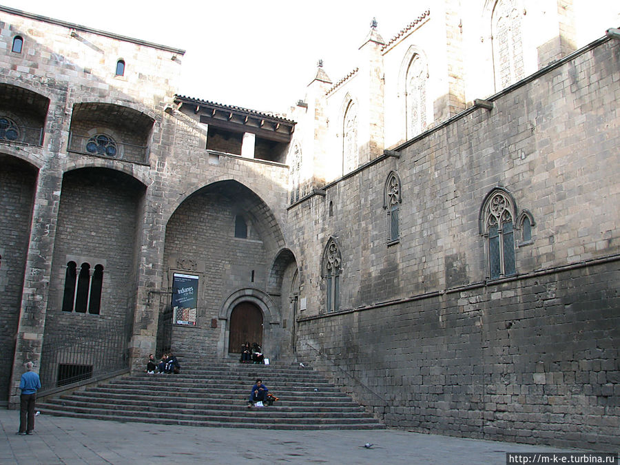 Площадь Рей