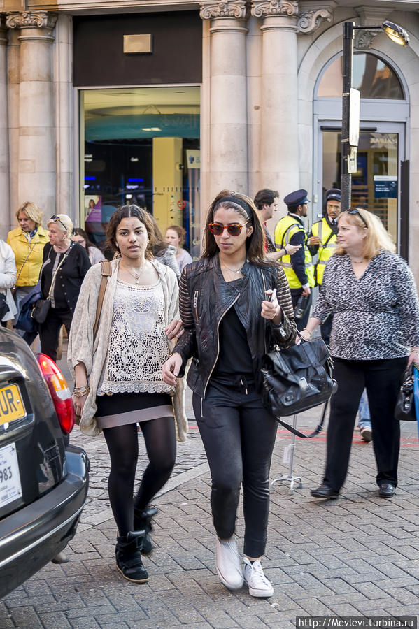 Вокруг  HARRODS Лондон, Великобритания