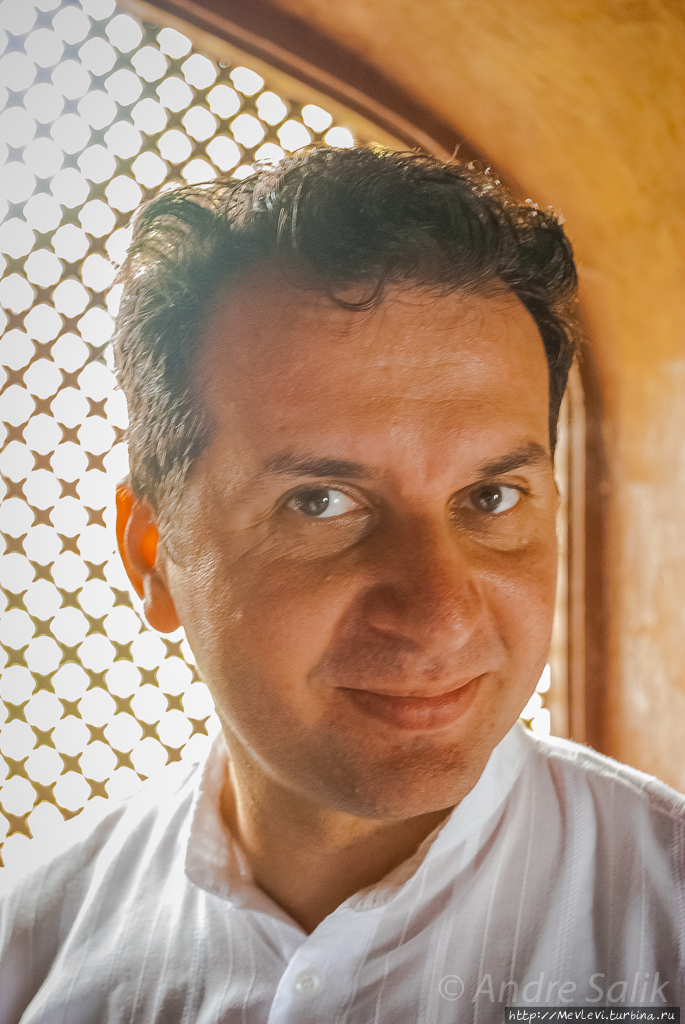 Мечеть внутри Крепости Хари Парбат Шринагар, Индия