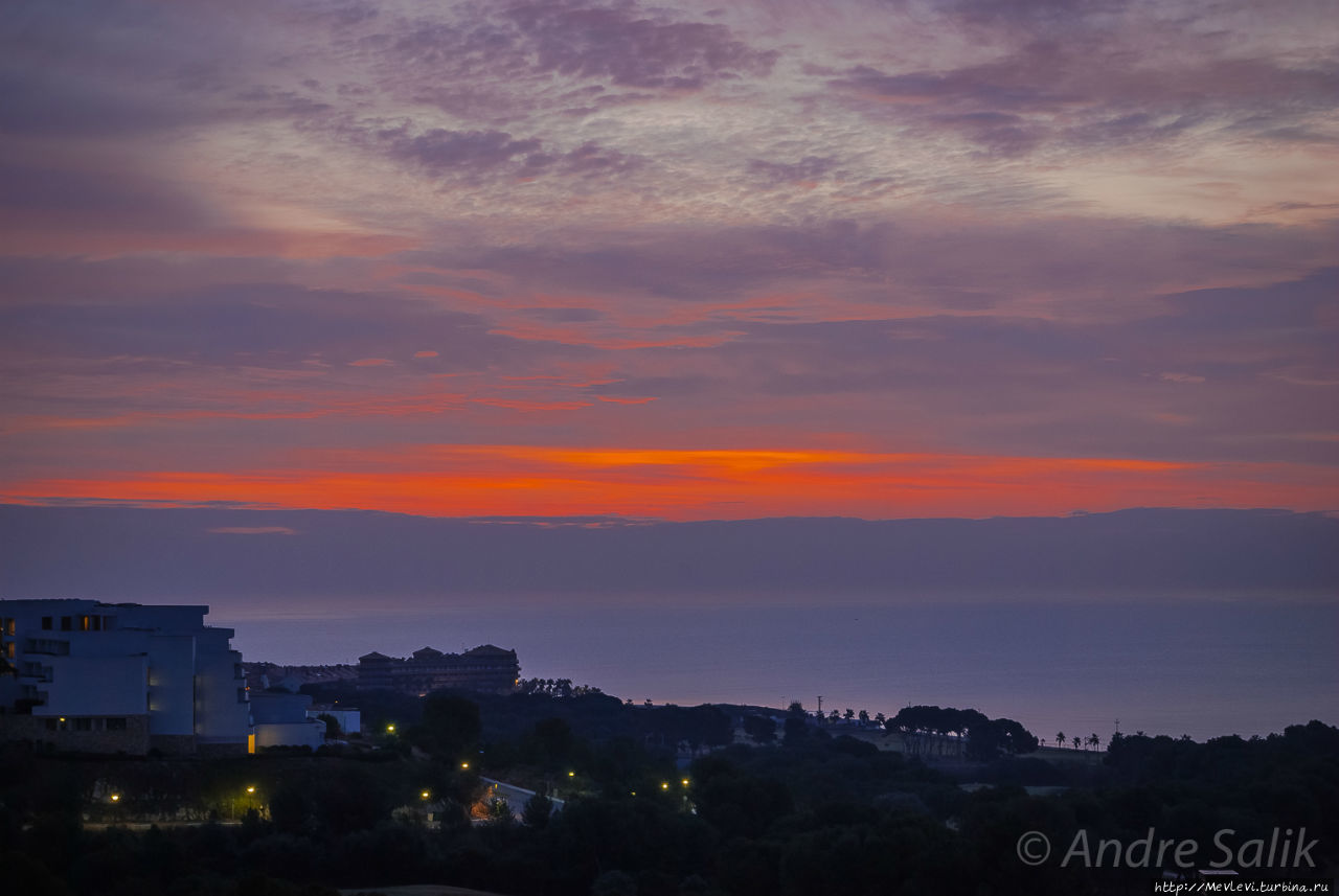 Зимнее утро на Средиземном Ситжес, Испания