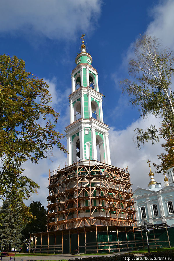 Восстановленная колокольня в память героев отечественной войны 1812 года. Тамбов, Россия