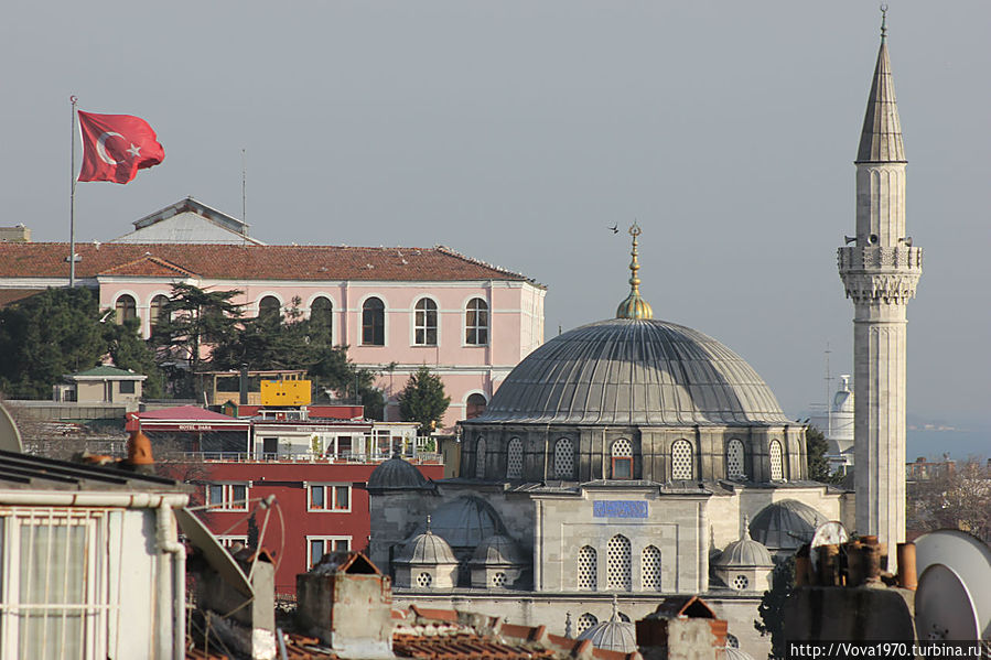 Мечеть Соколлу Мехмет Паша днём. Стамбул, Турция