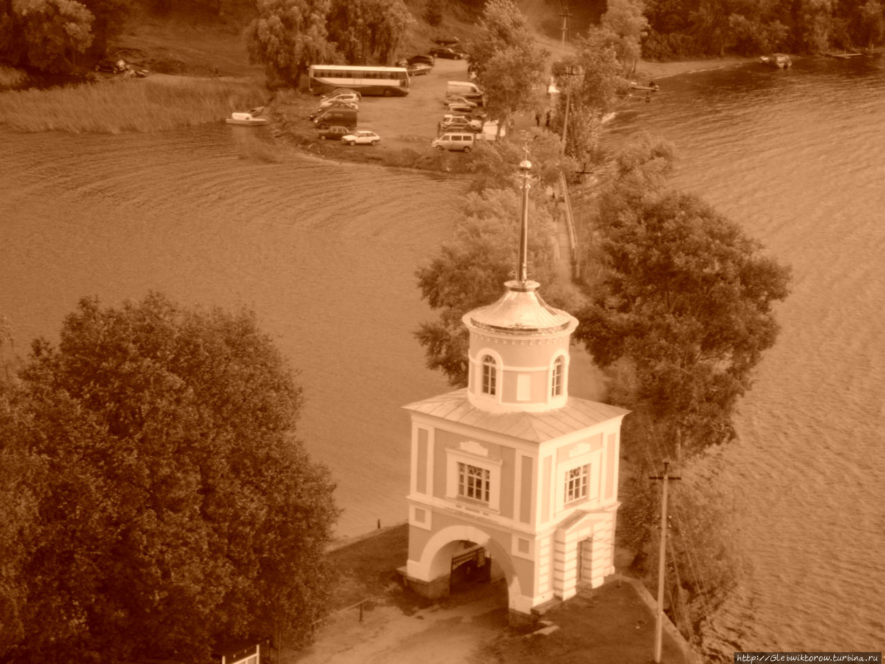 Виды с монастырской колокольни Осташков и Озеро Селигер, Россия