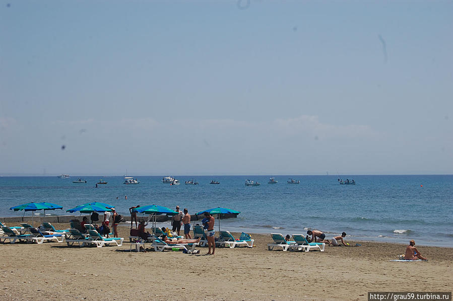 Пляж Макензи Ларнака, Кипр