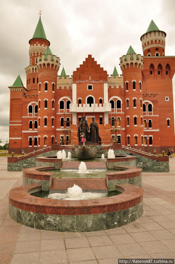 Памятник Петру и Февронье Йошкар-Ола, Россия