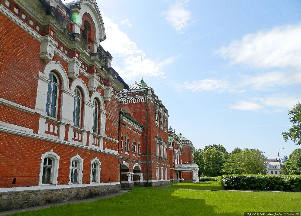 Юрино. Замок Шереметева Юрино, Россия