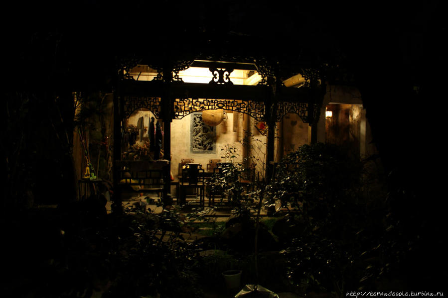 Ночные чаепития Хуаншань, Китай