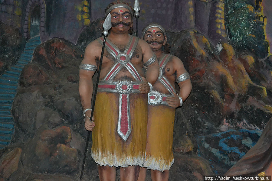 Сцены из Рамаяны в индуистском храме Бога Шивы Штат Карнатака, Индия