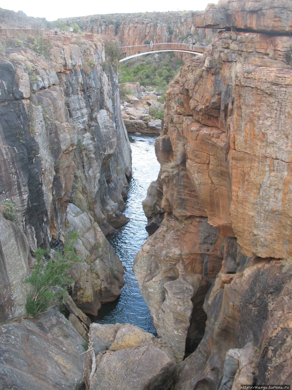 Промоины Бурке () Мпумаланга, ЮАР