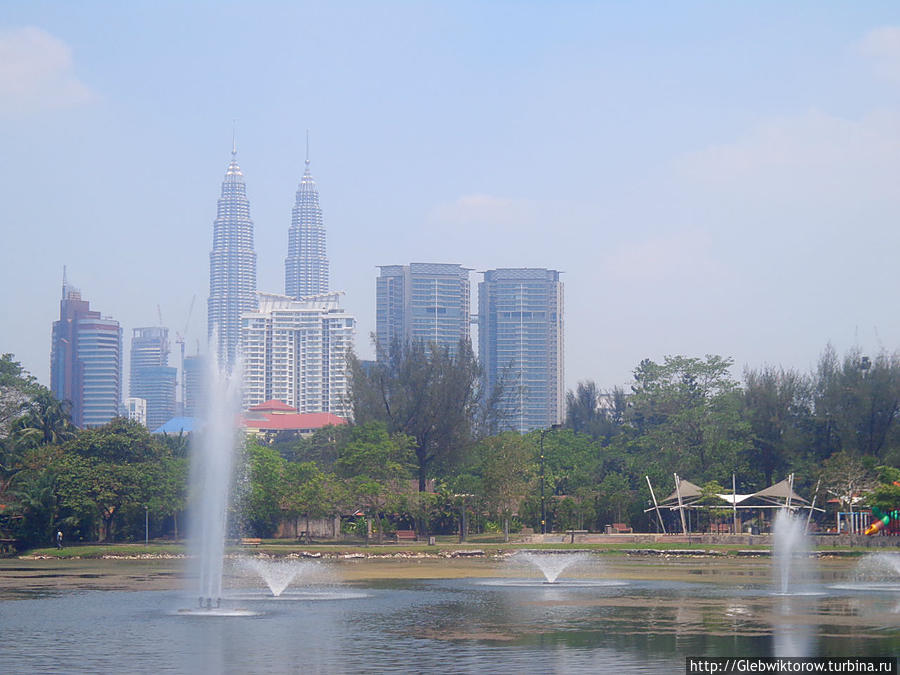 Куала-Лумпур. Озеро Tasik Titiwangsa Куала-Лумпур, Малайзия