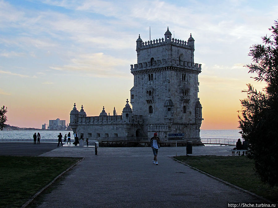 Башня Белем , см здесь http://turbina.ru/authors/Shche/travels/view/130024/advices/3/look/71750/ Лиссабон, Португалия