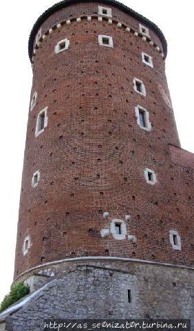 С этой башни в VIII веке спрыгнула княжна Ванда Краков, Польша