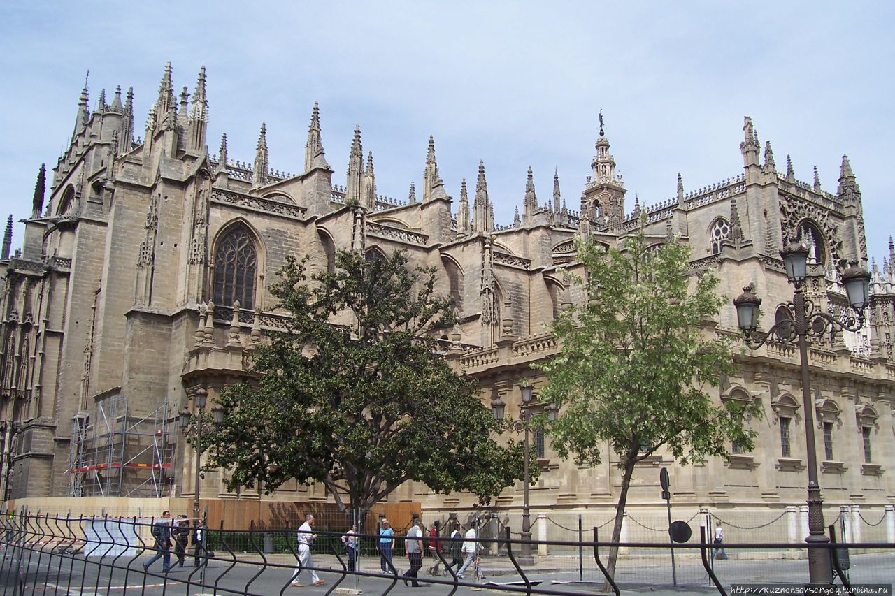 Севилья по минимуму Севилья, Испания Севилья по минимуму Севилья, Испания