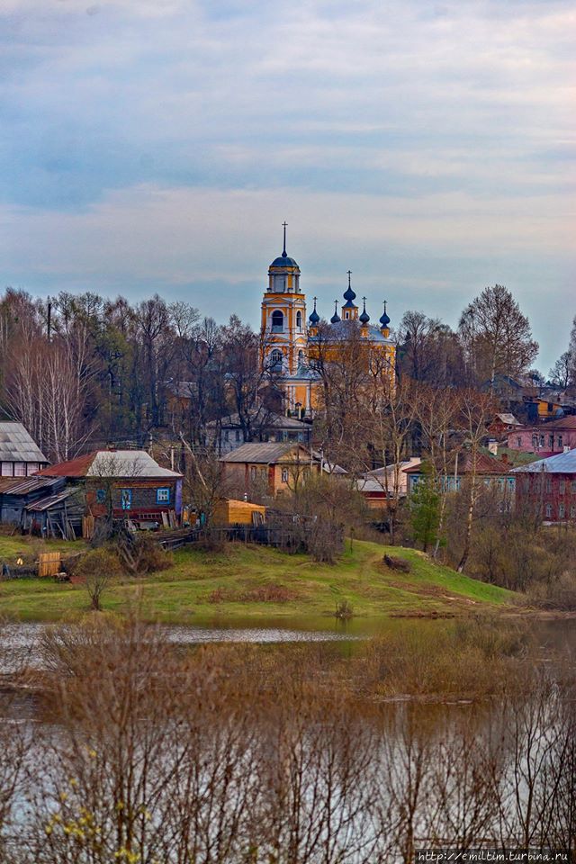 Успенский Собор, главная святыня города Кологрив, Россия