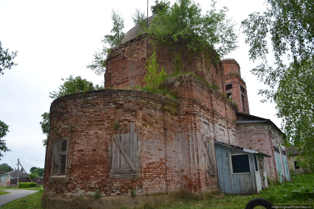 Церковь Космы и Дамиана Крапивна, Россия