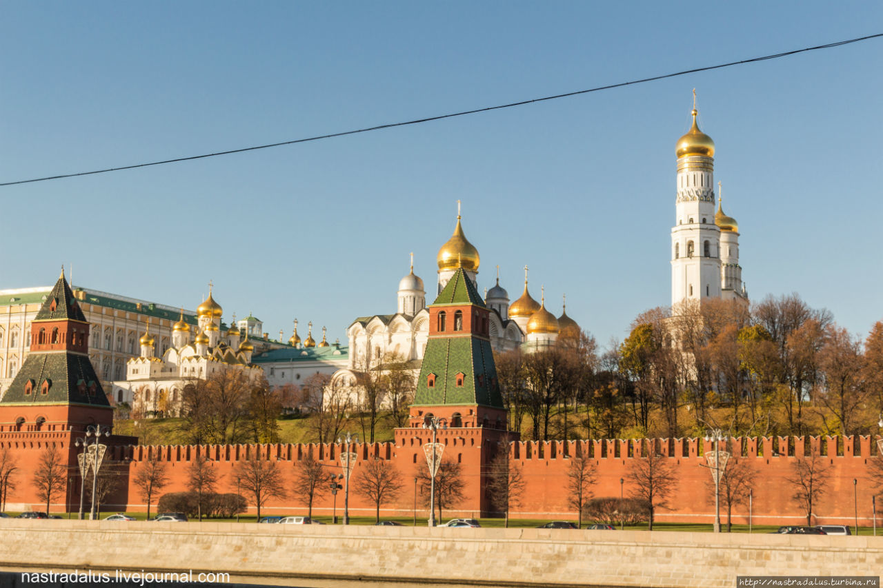 Прогулка по Большой Ордынке в сторону Софийской набережной Москва, Россия