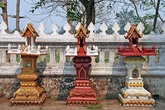 Ват Тхат Луанг. Три святилища. Фото из интернета