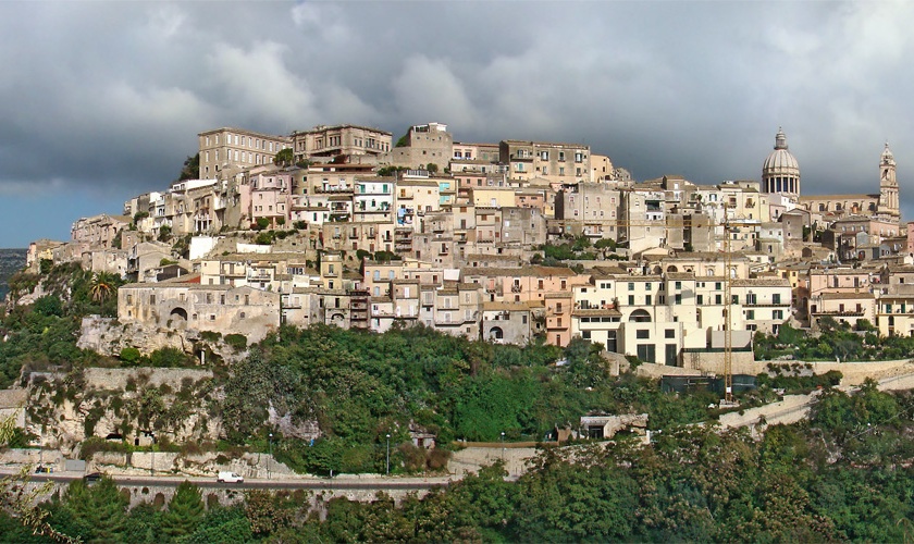 Исторический центр города Кальтаджироне / Historic center of Caltagirone